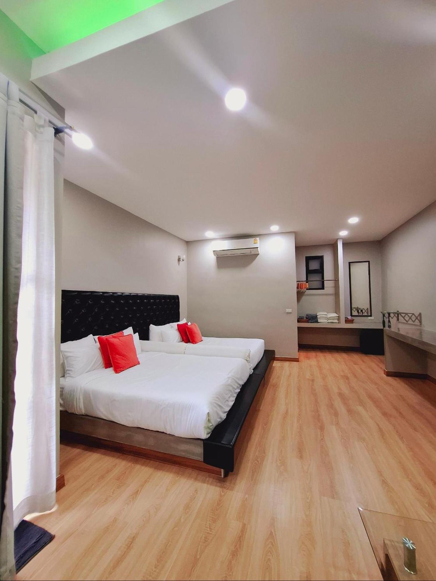 Sawasdee​ Buriram​ Resort Pokoj fotografie